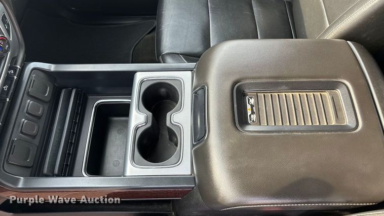 image for item ET4521 2017 GMC Sierra 1500 Crew Cab pickup truck