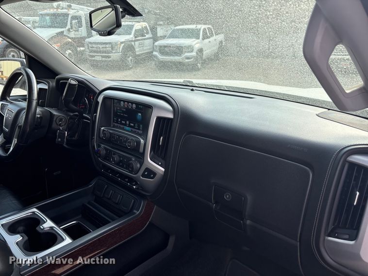 image for item ET4521 2017 GMC Sierra 1500 Crew Cab pickup truck