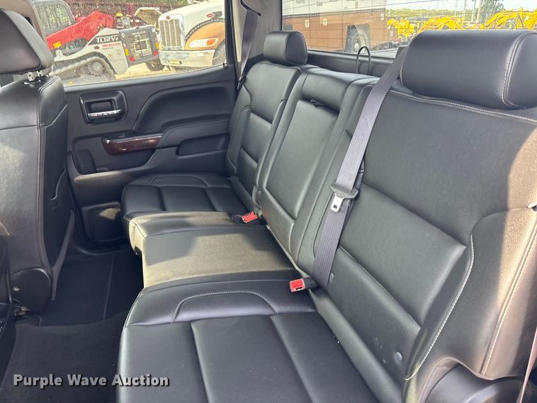 image for item ET4521 2017 GMC Sierra 1500 Crew Cab pickup truck