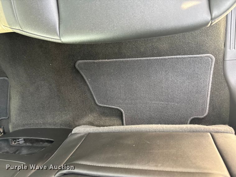 image for item ET4521 2017 GMC Sierra 1500 Crew Cab pickup truck