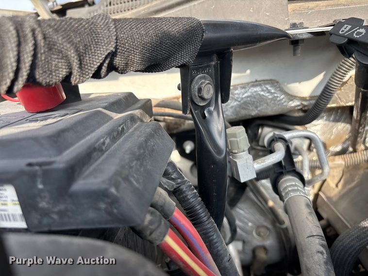 image for item ET4521 2017 GMC Sierra 1500 Crew Cab pickup truck