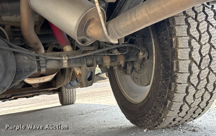 image for item ET4521 2017 GMC Sierra 1500 Crew Cab pickup truck