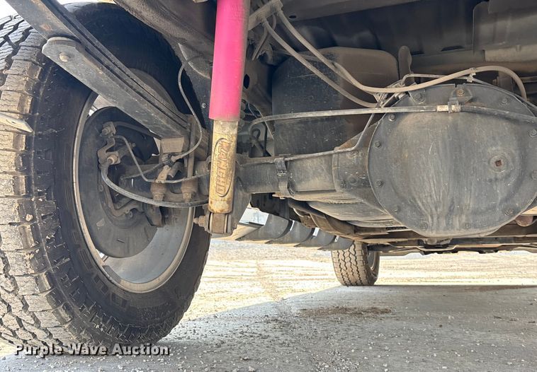 image for item ET4521 2017 GMC Sierra 1500 Crew Cab pickup truck