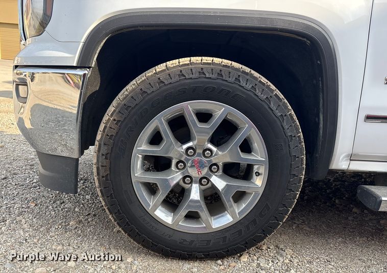 image for item ET4521 2017 GMC Sierra 1500 Crew Cab pickup truck