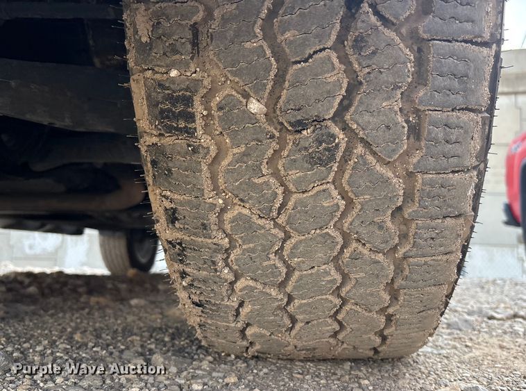 image for item ET4521 2017 GMC Sierra 1500 Crew Cab pickup truck