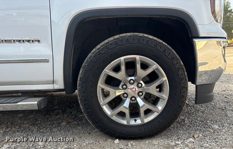 image for item ET4521 2017 GMC Sierra 1500 Crew Cab pickup truck