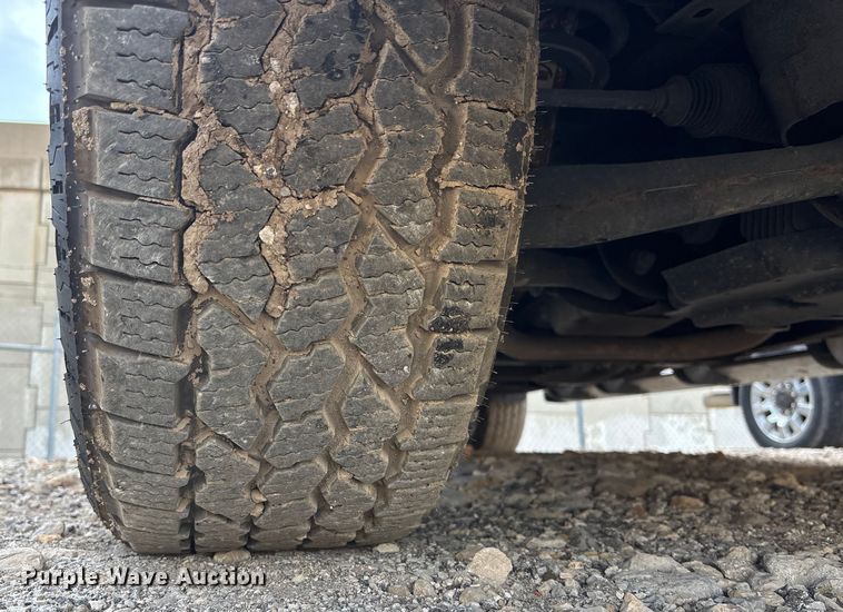 image for item ET4521 2017 GMC Sierra 1500 Crew Cab pickup truck