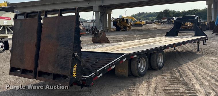 image for item ET4524 2015 Big Tex 22GN -25+5 equipment trailer