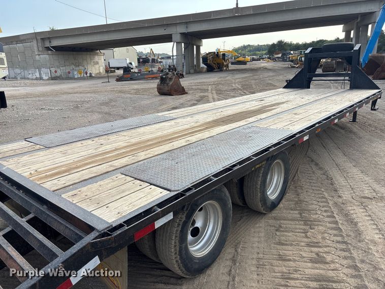 image for item ET4524 2015 Big Tex 22GN -25+5 equipment trailer