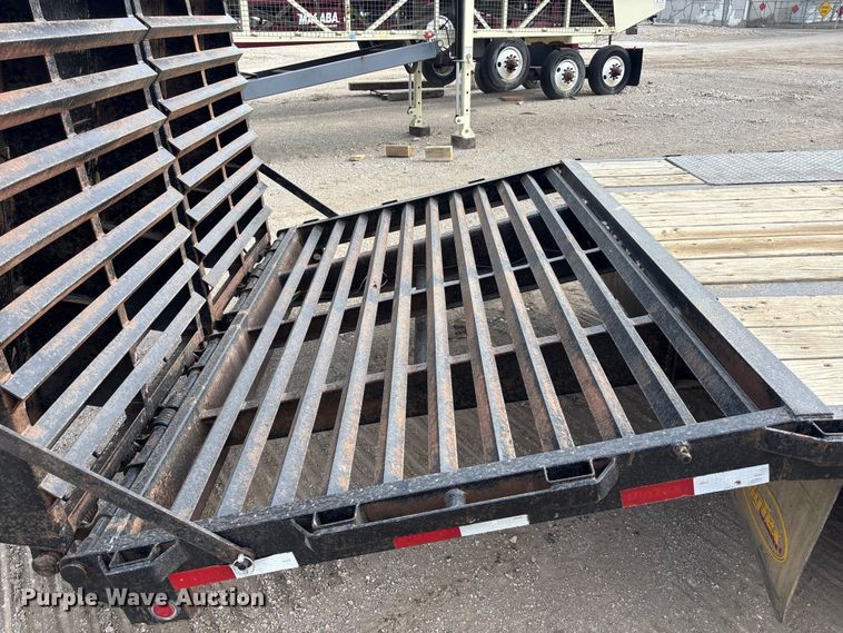 image for item ET4524 2015 Big Tex 22GN -25+5 equipment trailer