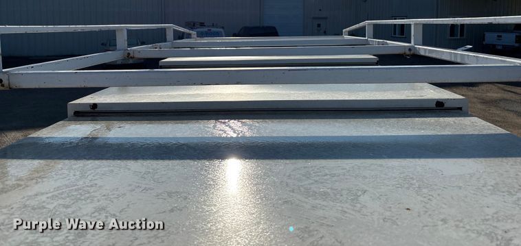 image for item ET4649 2007 GMC Sierra 3500HD utility bed pickup truck