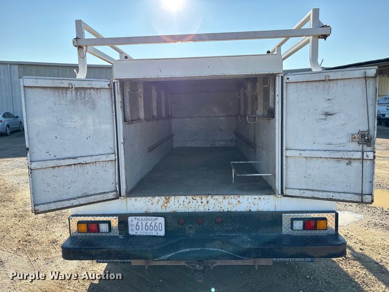 image for item ET4649 2007 GMC Sierra 3500HD utility bed pickup truck