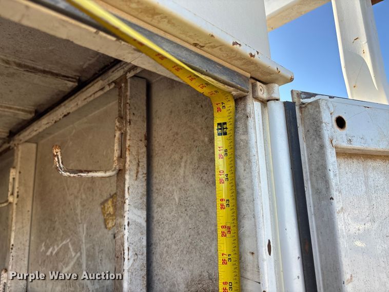 image for item ET4649 2007 GMC Sierra 3500HD utility bed pickup truck