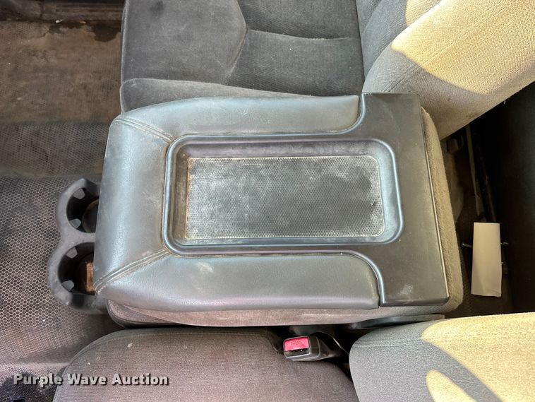 image for item ET4649 2007 GMC Sierra 3500HD utility bed pickup truck