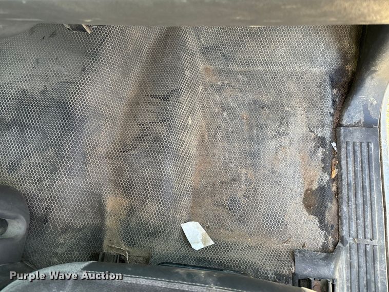 image for item ET4649 2007 GMC Sierra 3500HD utility bed pickup truck