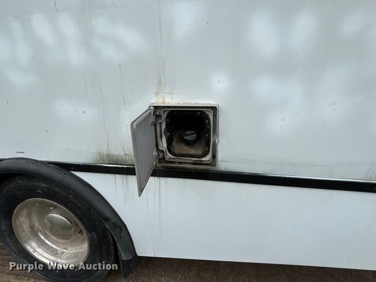 image for item ET4667 2003 Freightliner MB55 Champion  coach bus