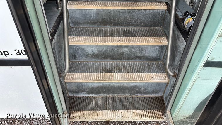 image for item ET4667 2003 Freightliner MB55 Champion  coach bus