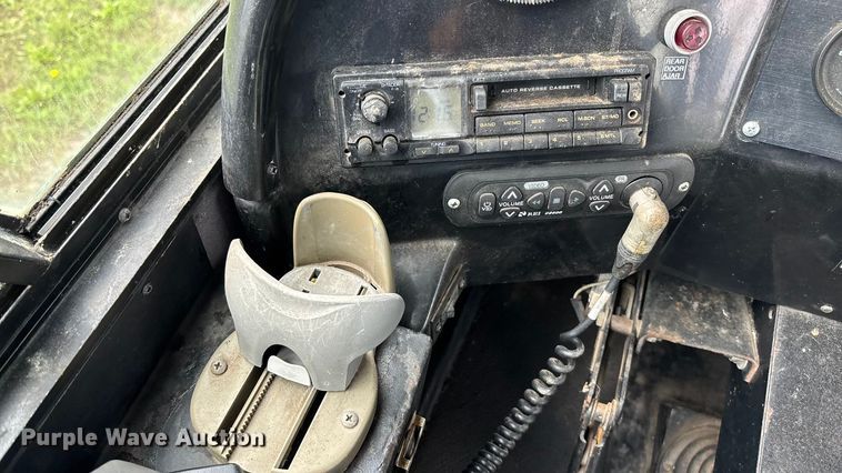 image for item ET4667 2003 Freightliner MB55 Champion  coach bus