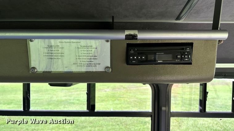 image for item ET4667 2003 Freightliner MB55 Champion  coach bus