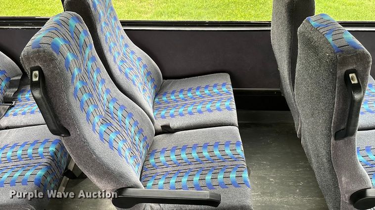 image for item ET4667 2003 Freightliner MB55 Champion  coach bus