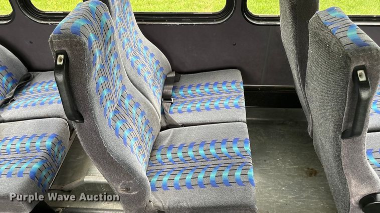 image for item ET4667 2003 Freightliner MB55 Champion  coach bus