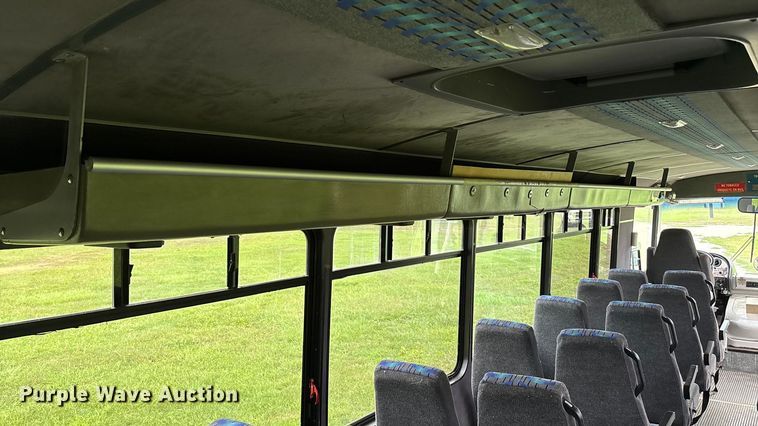 image for item ET4667 2003 Freightliner MB55 Champion  coach bus