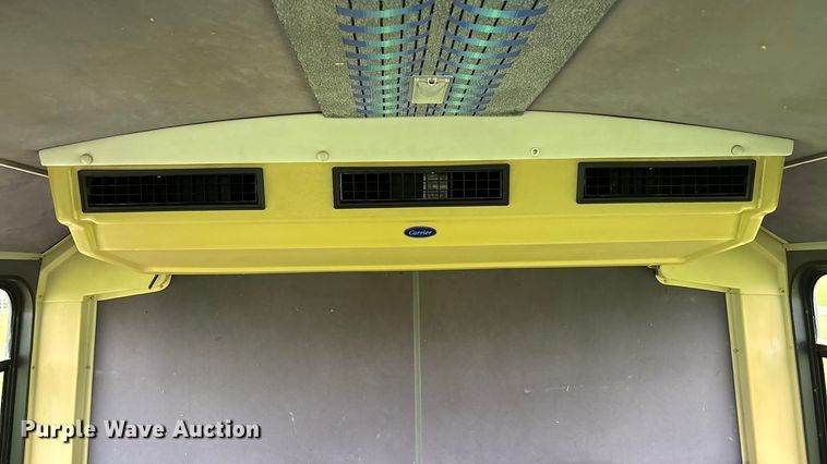 image for item ET4667 2003 Freightliner MB55 Champion  coach bus