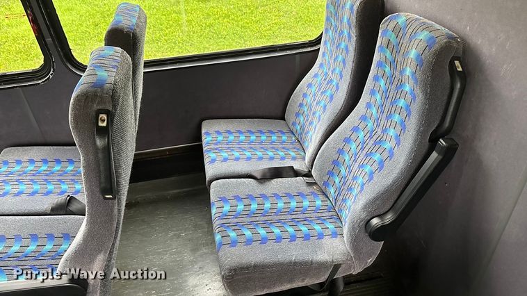 image for item ET4667 2003 Freightliner MB55 Champion  coach bus