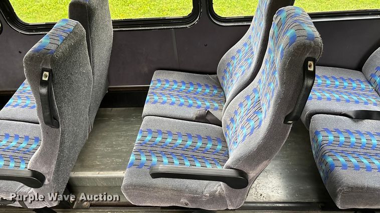 image for item ET4667 2003 Freightliner MB55 Champion  coach bus