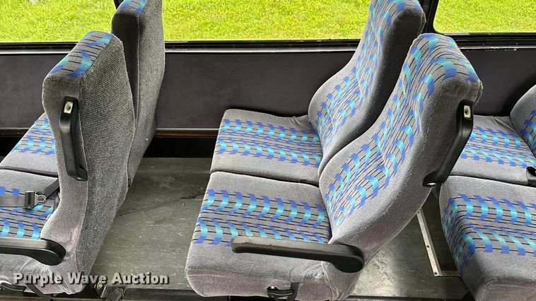 image for item ET4667 2003 Freightliner MB55 Champion  coach bus