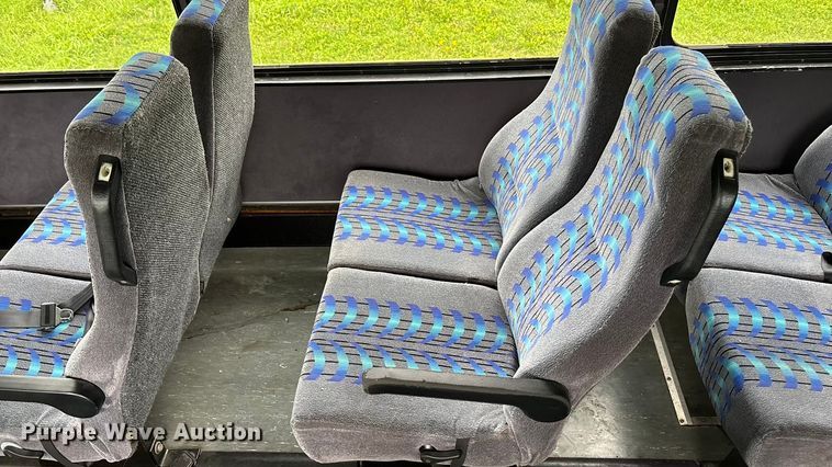 image for item ET4667 2003 Freightliner MB55 Champion  coach bus