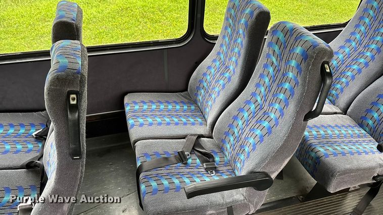 image for item ET4667 2003 Freightliner MB55 Champion  coach bus