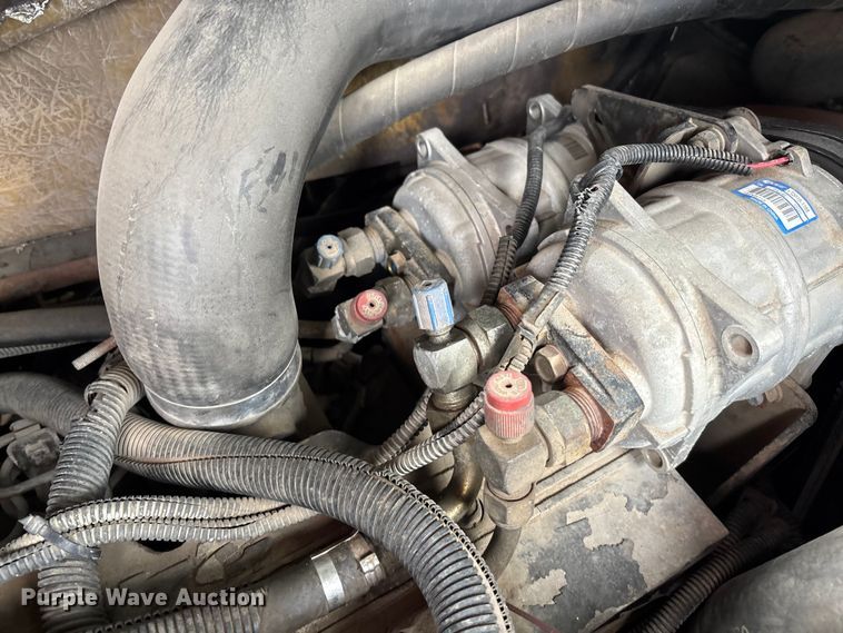 image for item ET4667 2003 Freightliner MB55 Champion  coach bus