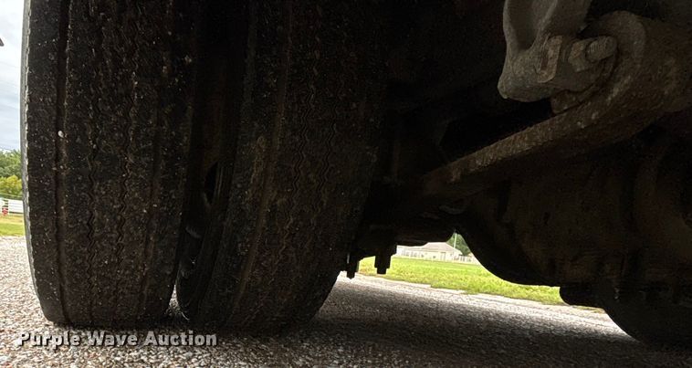 image for item ET4667 2003 Freightliner MB55 Champion  coach bus