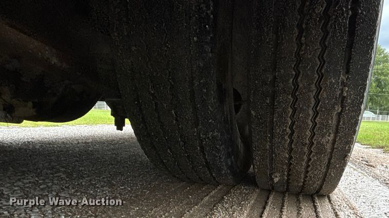 image for item ET4667 2003 Freightliner MB55 Champion  coach bus