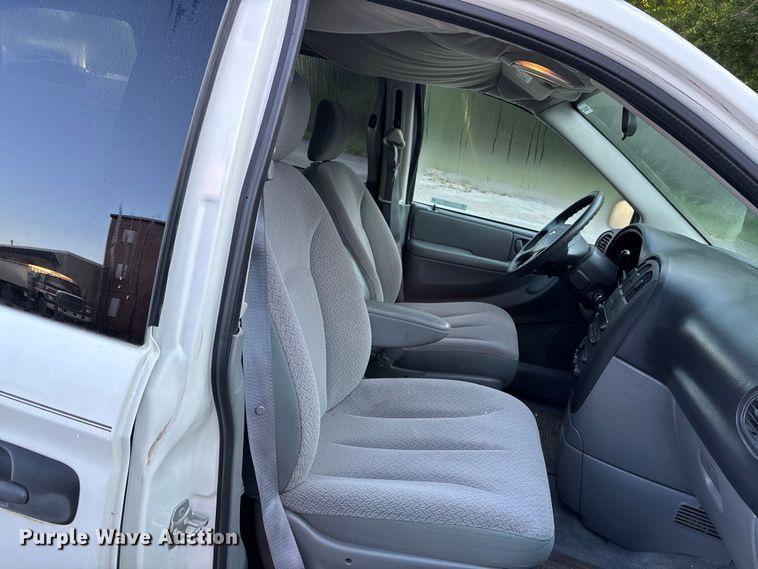 image for item ET4683 2007 Dodge Grand Caravan  van