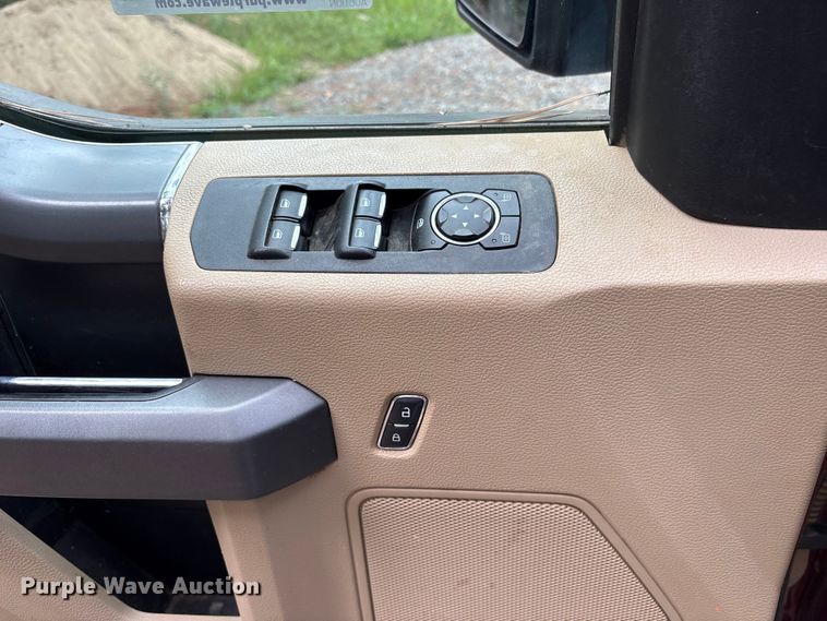 image for item ET7069 2018 Ford F150 SuperCab pickup truck