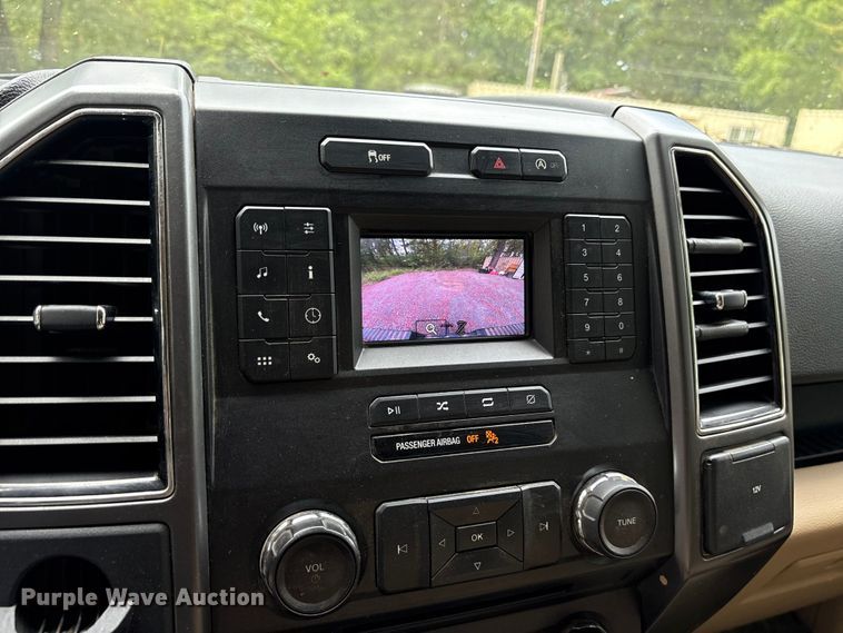 image for item ET7069 2018 Ford F150 SuperCab pickup truck