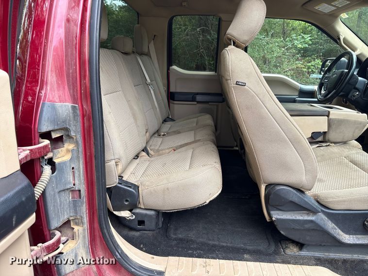 image for item ET7069 2018 Ford F150 SuperCab pickup truck