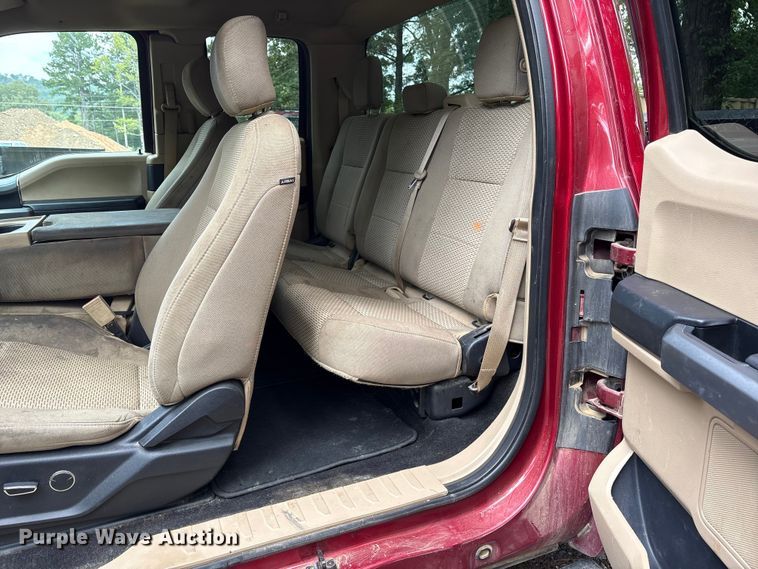 image for item ET7069 2018 Ford F150 SuperCab pickup truck