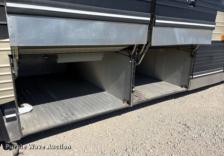 image for item ET7071 1996 Prevost Xl Coach coach bus