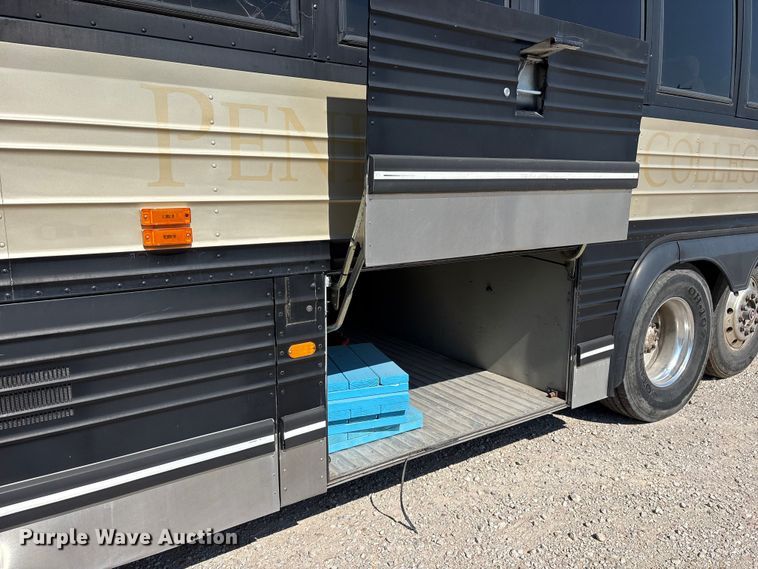 image for item ET7071 1996 Prevost Xl Coach coach bus