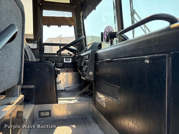 image for item ET7071 1996 Prevost Xl Coach coach bus