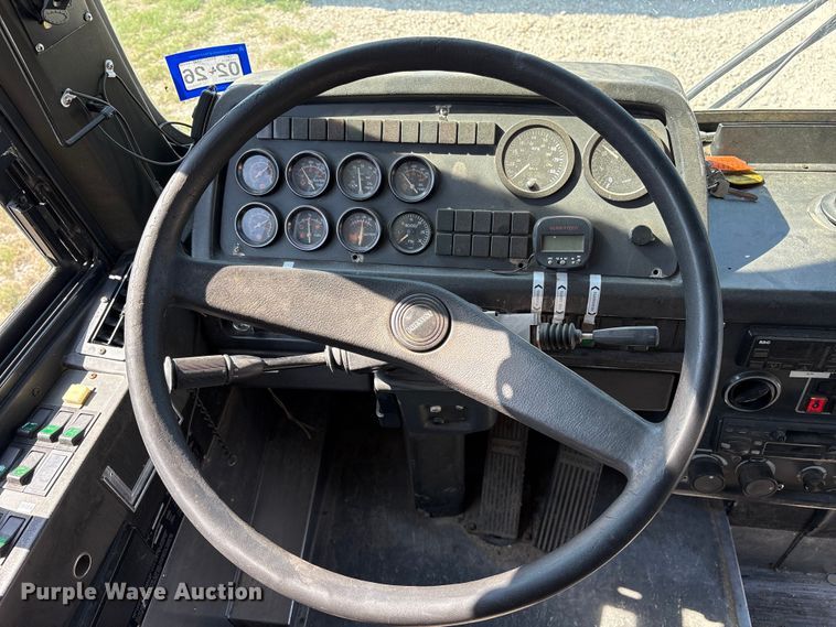 image for item ET7071 1996 Prevost Xl Coach coach bus