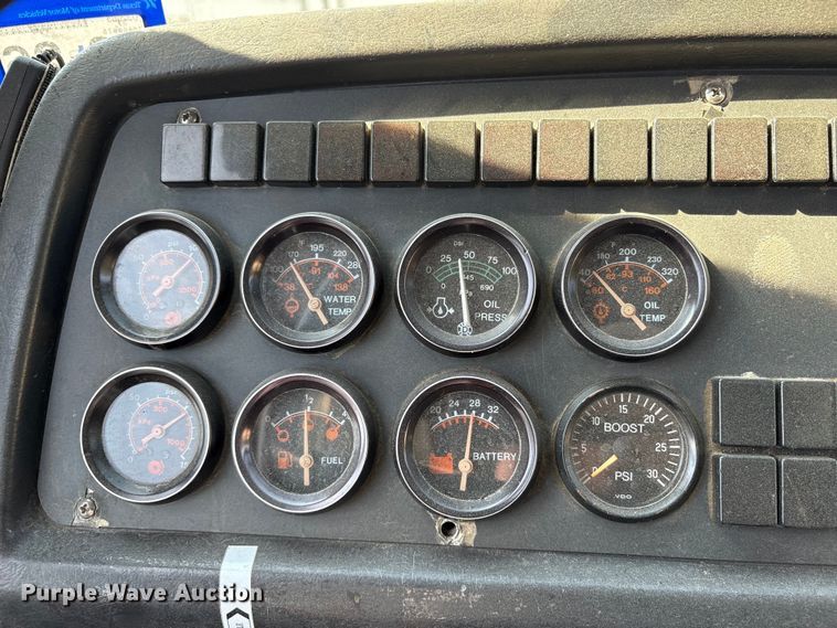 image for item ET7071 1996 Prevost Xl Coach coach bus