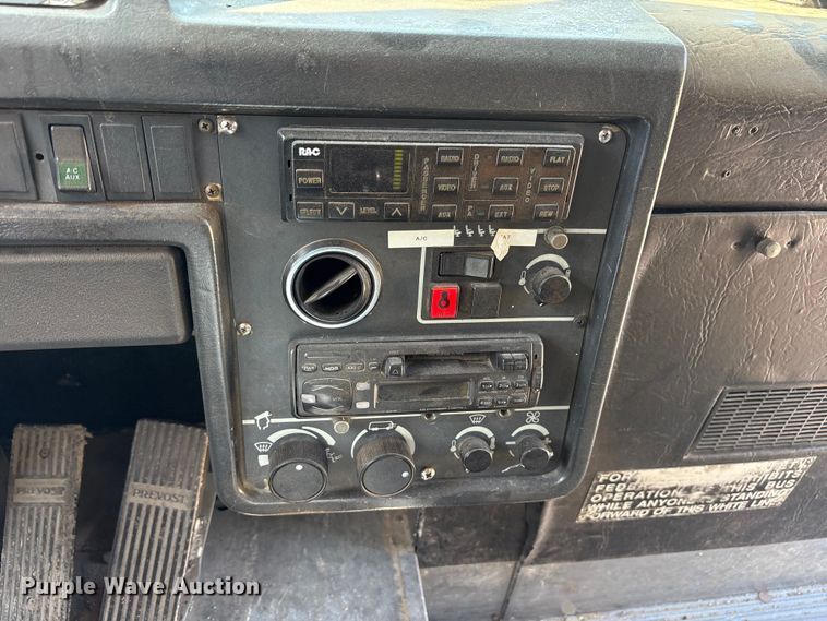 image for item ET7071 1996 Prevost Xl Coach coach bus