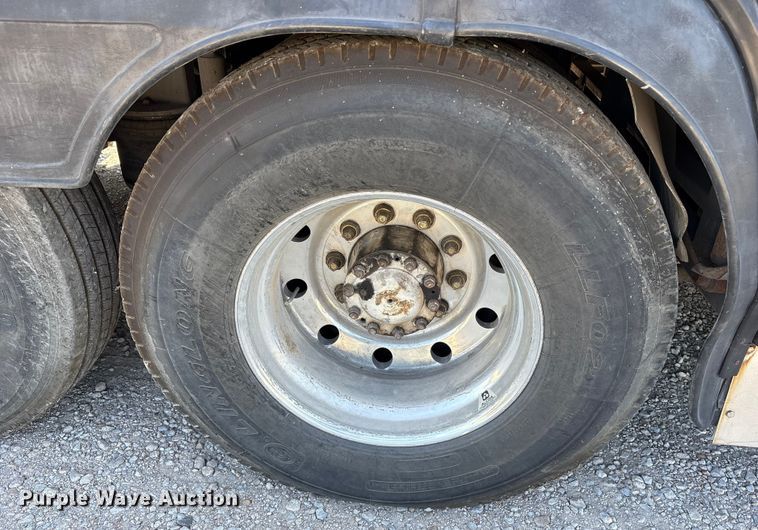 image for item ET7071 1996 Prevost Xl Coach coach bus