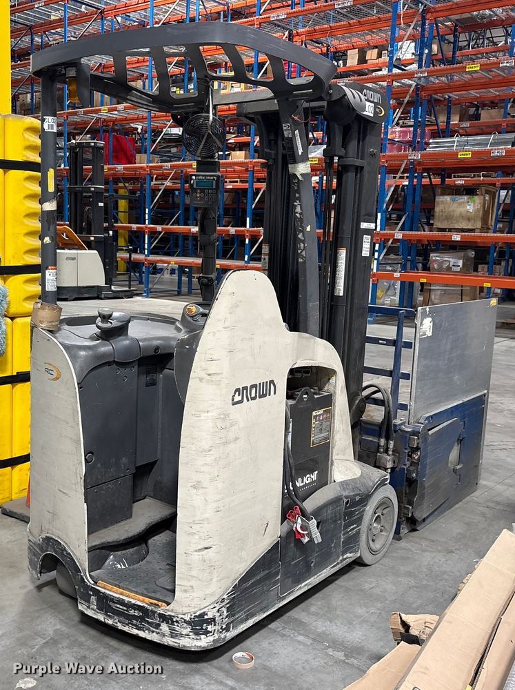 image for item ET7076 2016 Crown RC5530-35 forklift