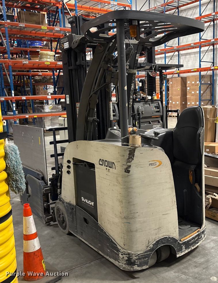 image for item ET7076 2016 Crown RC5530-35 forklift