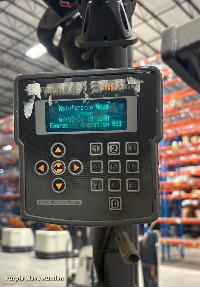 image for item ET7076 2016 Crown RC5530-35 forklift